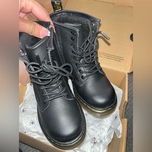 Toddler doc marten boot